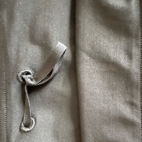 Lululemon Tennis Skirt - Size 10 - 13 1/2” long - Picture 5 of 5